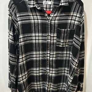Hollister Women's Black and White Plaid Button-Down Shirt